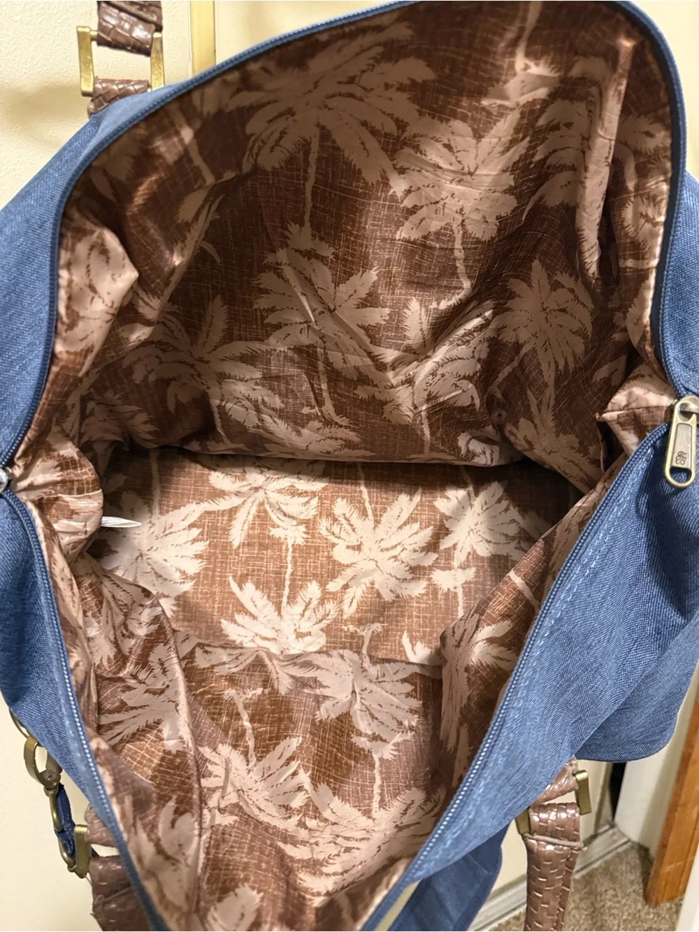Tommy bahama Canbas Blue Travel Duffel Bag with Brown Trim